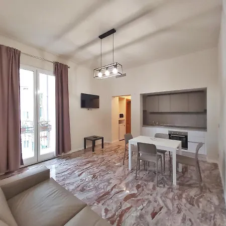 Le Due Piazze Apartment *