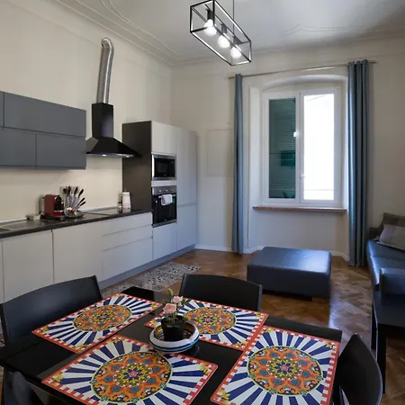 Le Due Piazze Apartment *